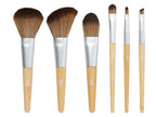 Set de pinceaux à maquillage, avec manches en bambou