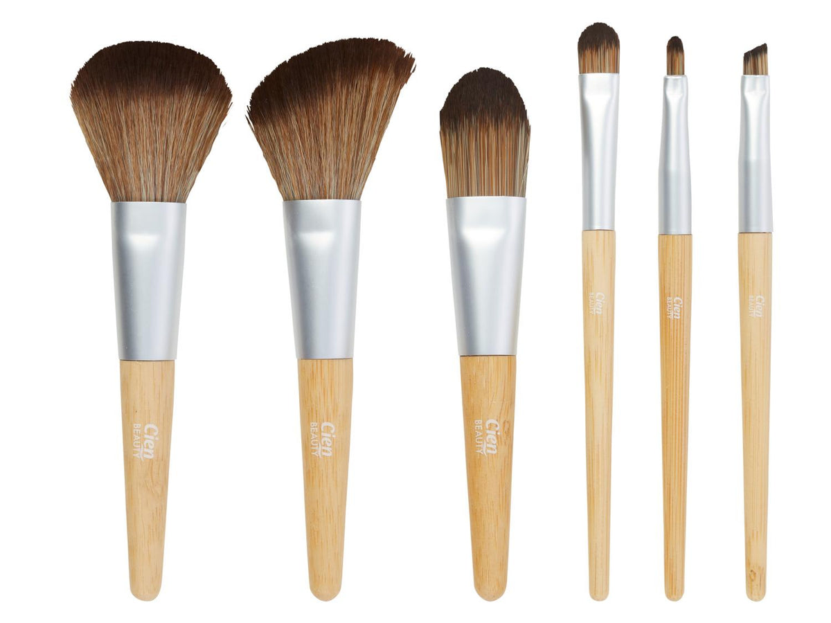 Set de pinceaux à maquillage, avec manches en bambou