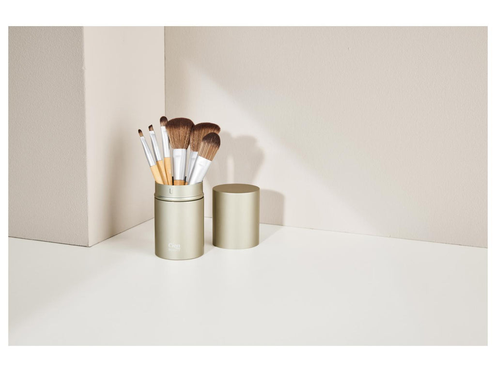 Set de pinceaux à maquillage, avec manches en bambou