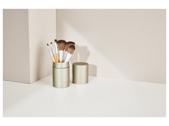 Set de pinceaux à maquillage, avec manches en bambou