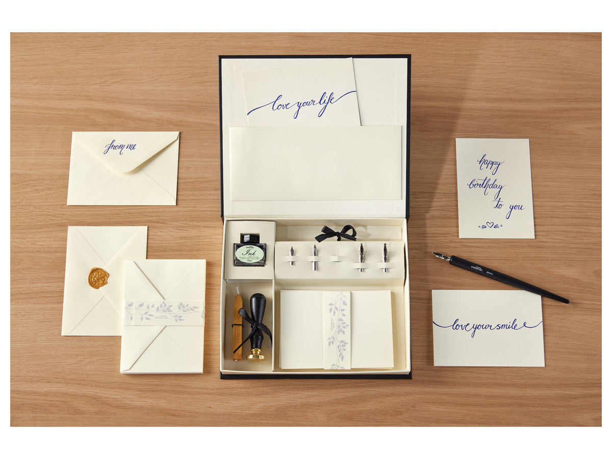 Set de calligraphie, 30 pièces