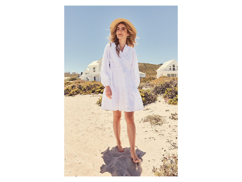 Robe mini à broderies femme