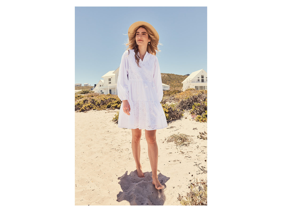 Robe mini à broderies femme