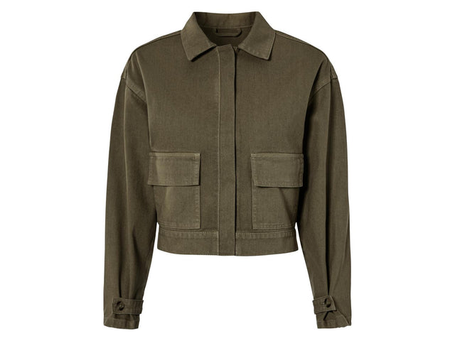 Veste pour femme dans un style utility tendance