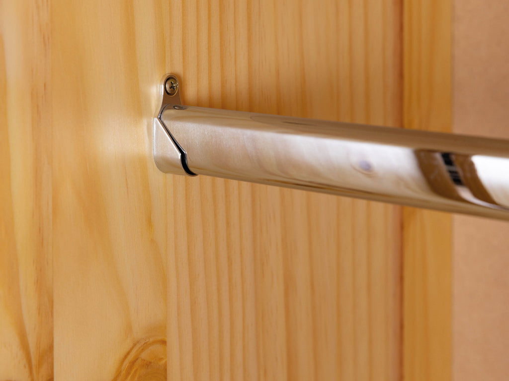 Armoire à vêtements en pin massif, veines naturelles