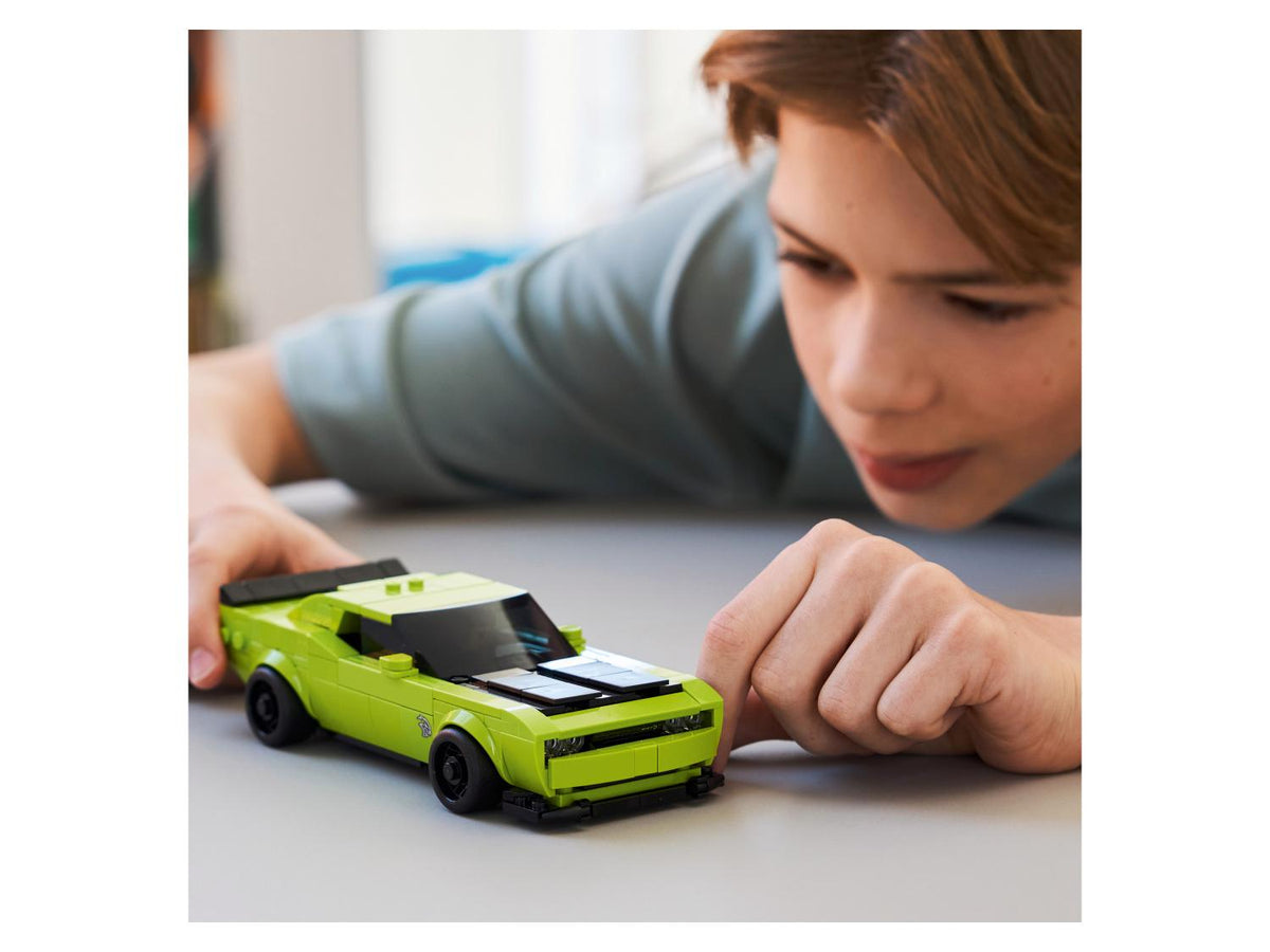 Champions 77237 Voiture de sport Dodge Challenger SRT Hellcat
