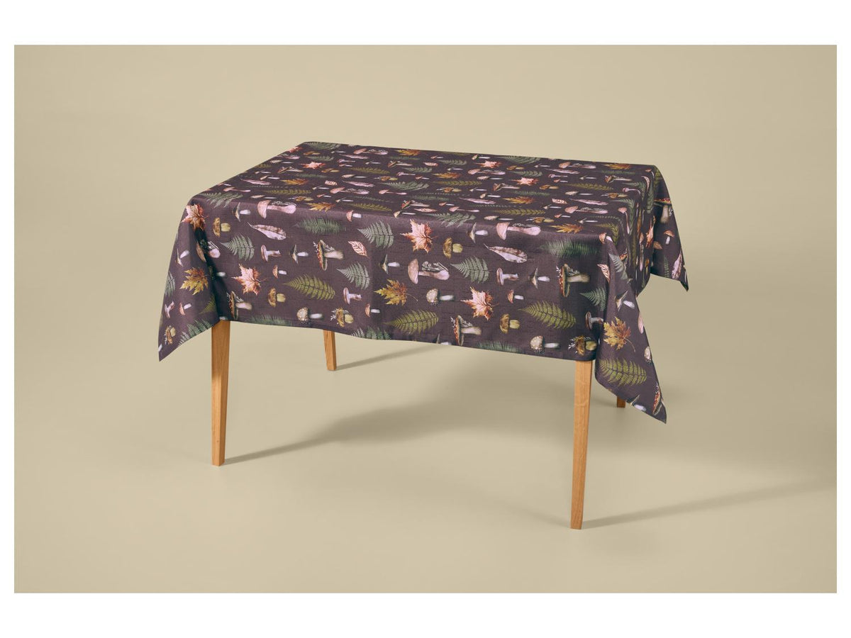 Ensemble nappe et chemin de table