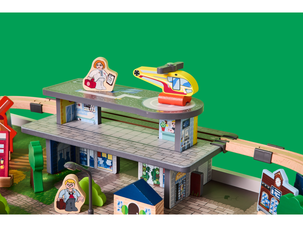 Table avec circuit de train en bois, 100 pièces