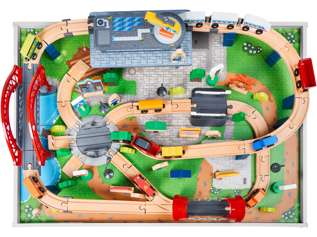 Table avec circuit de train en bois, 100 pièces