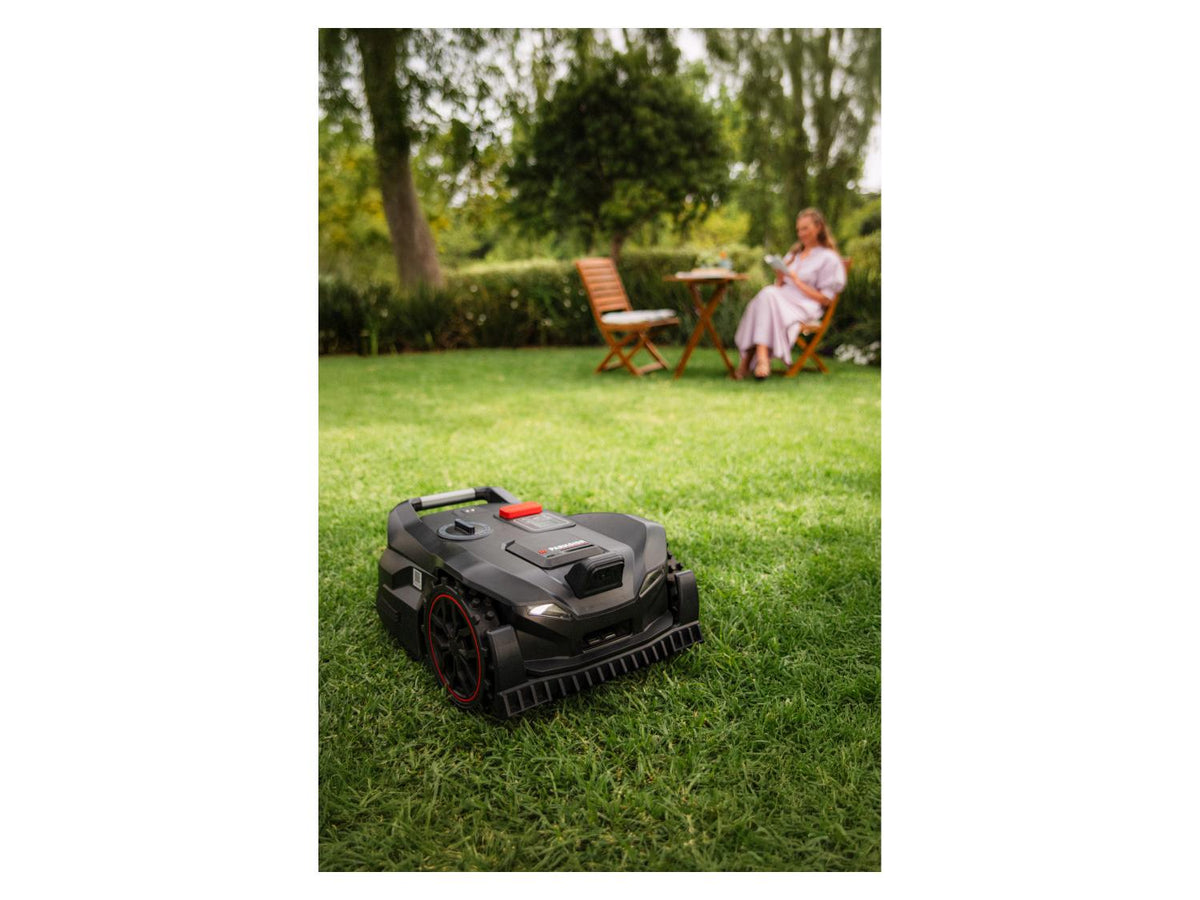 Tondeuse robot Smart & Free, 1250 m² + Garage, 20 V