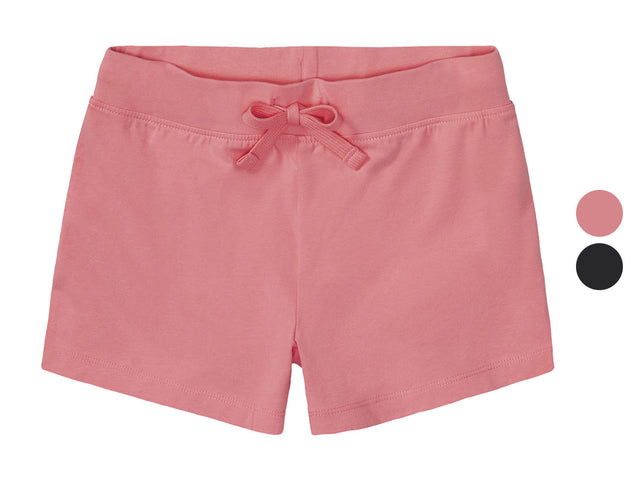 Short fille