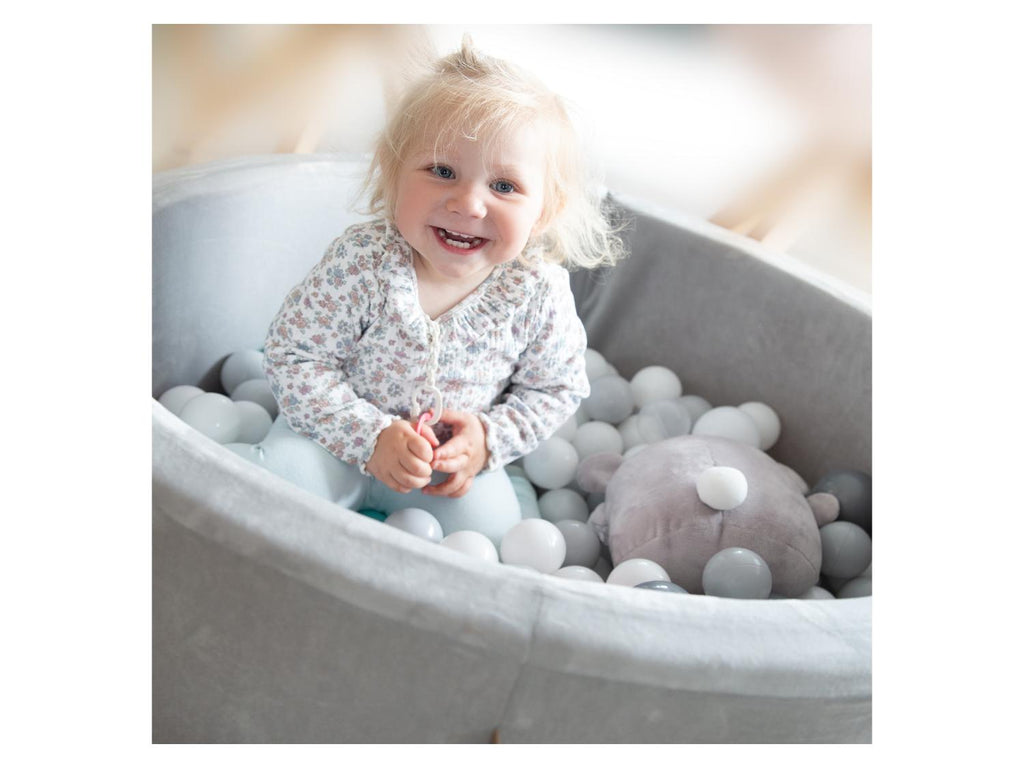 Piscine à balles, incluant 300 balles