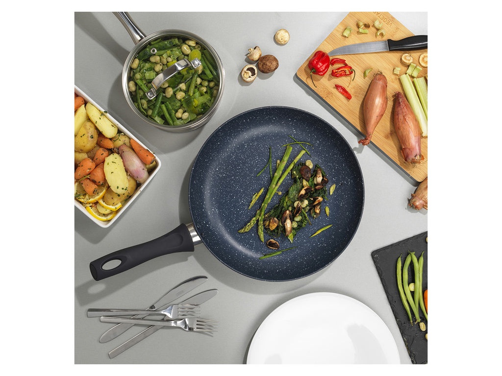 Russell Hobbs Wok, casserole à manche, sauteuse ou casserole, Aluminium Nightfall Collection Blue Marble
