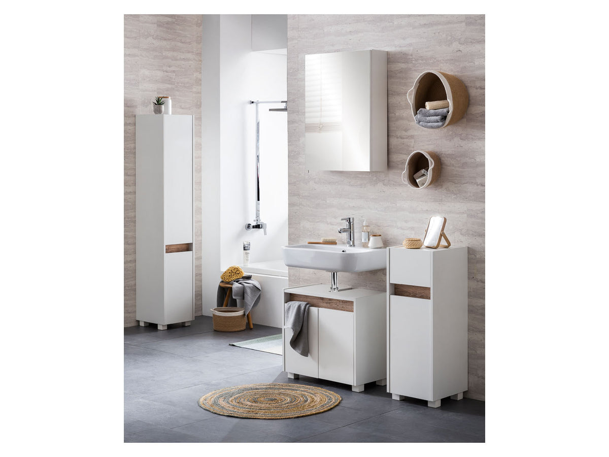Armoire haute Cosmo, ouverture de porte moderne et sans poignée