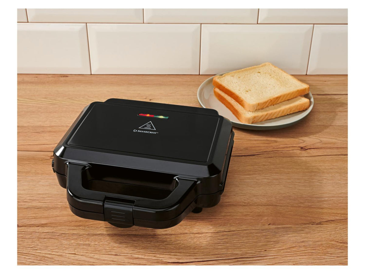 Appareil à croque-monsieur ou Gaufrier SSWM 750 F1 BL