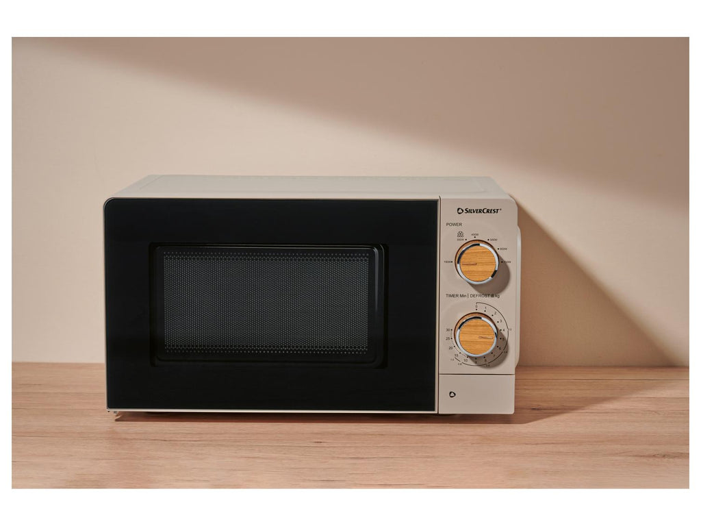 Four à micro-ondes, 700 W
