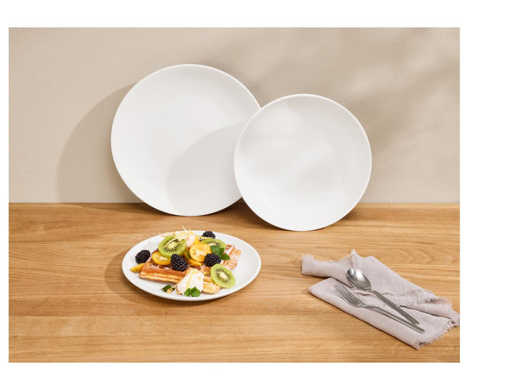 Service de vaisselle en porcelaine, 18 pièces