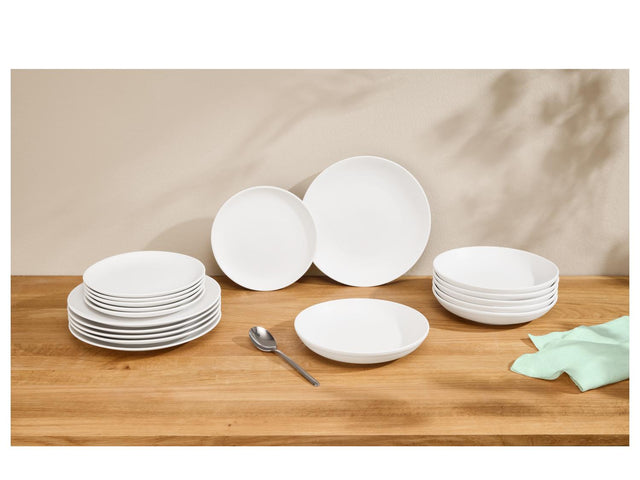 Service de vaisselle en porcelaine, 18 pièces