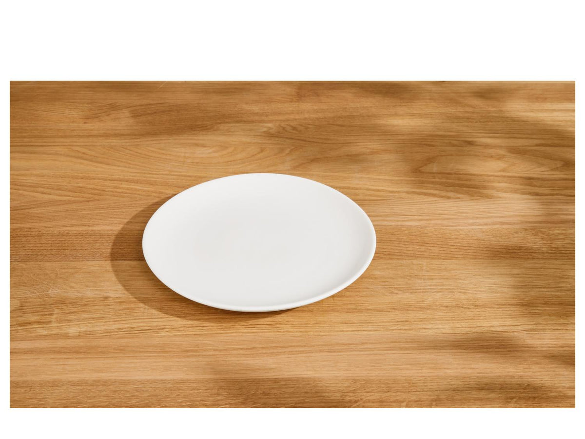 Service de vaisselle en porcelaine, 18 pièces