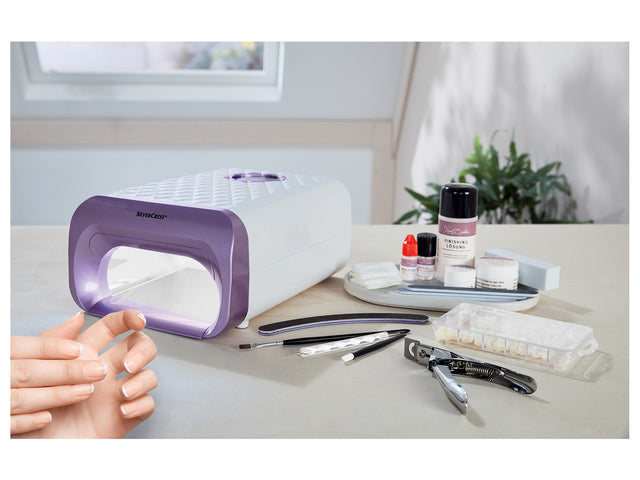 Set de manucure avec sèche-ongles