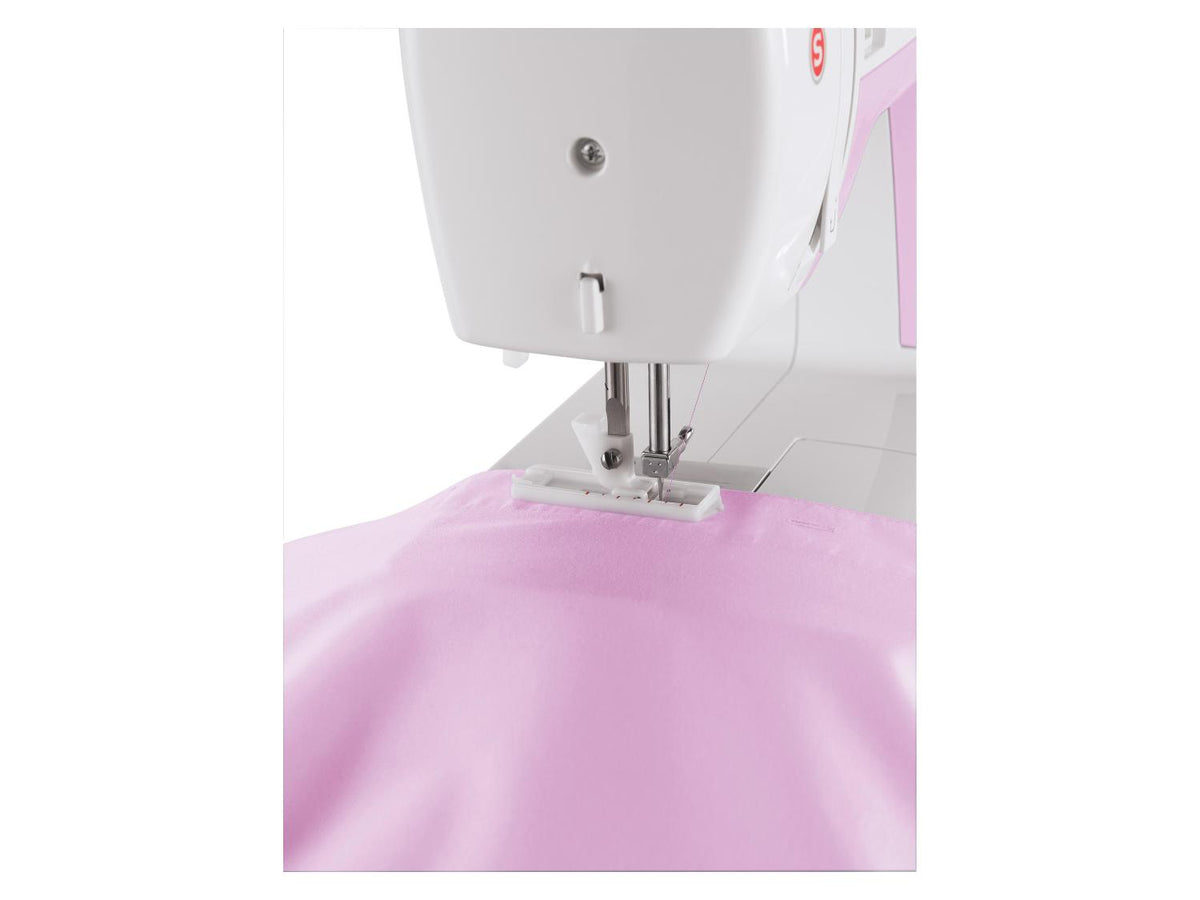 Machine à coudre 323L/1030L